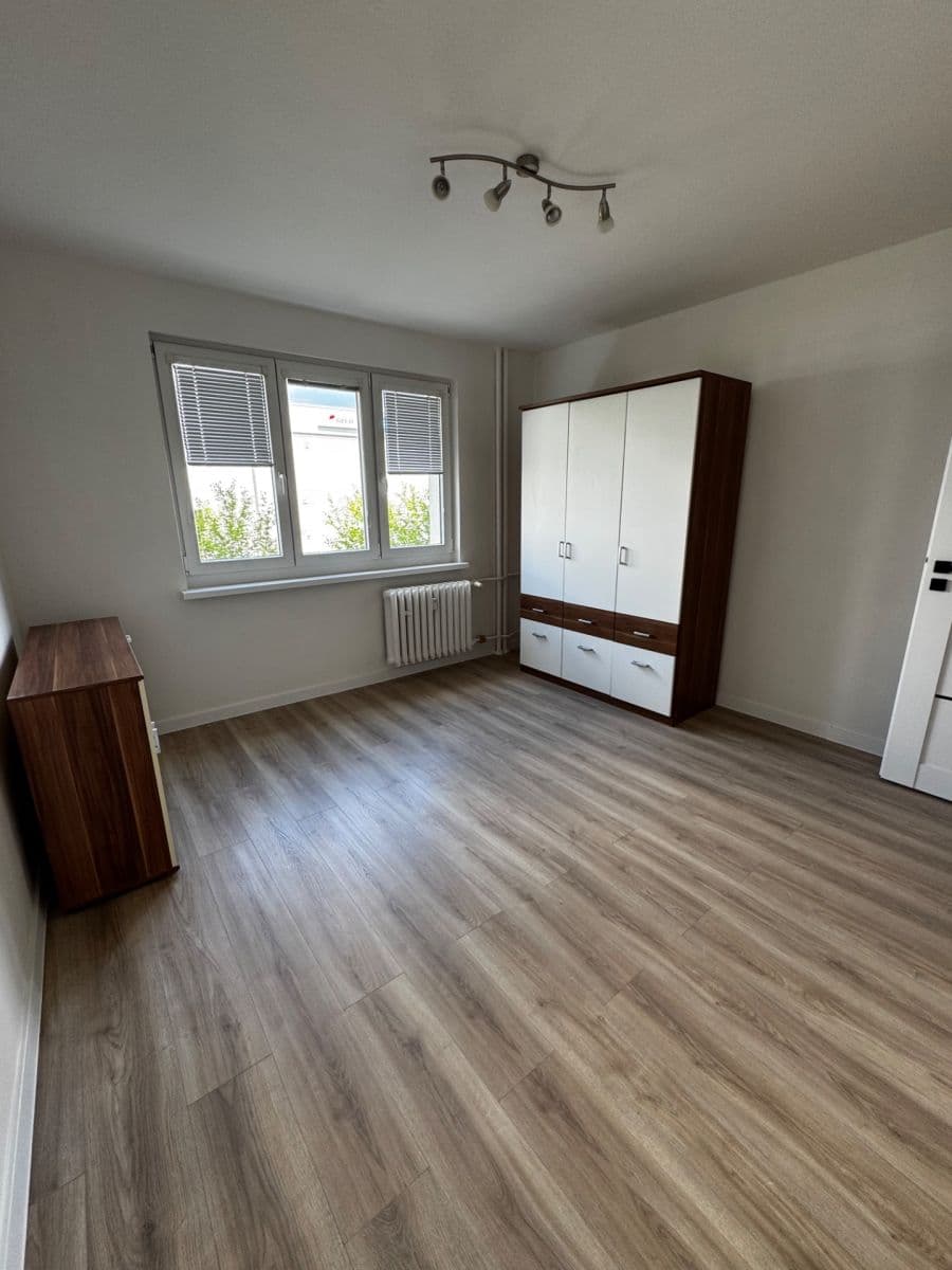 Pronájem bytu 3+1 79 m², Krejčíkova, Plzeň, Plzeňský kraj Pronájem bytu 3+1 79 m², Krejčíkova, Plzeň, Plzeňský kraj
