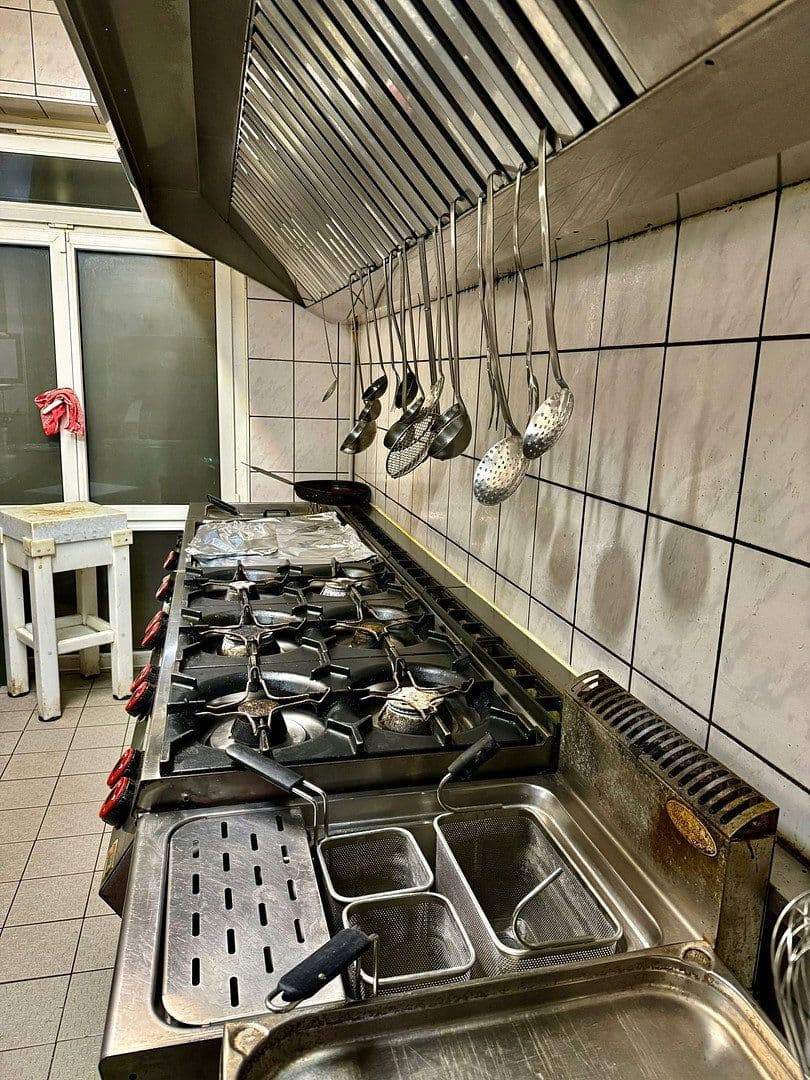 Pronájem nebytového prostoru 210 m², Wilhelm-Leuschner-Straße 160a, Griesheim, Hessen Pronájem nebytového prostoru 210 m², Wilhelm-Leuschner-Straße 160a, Griesheim, Hessen