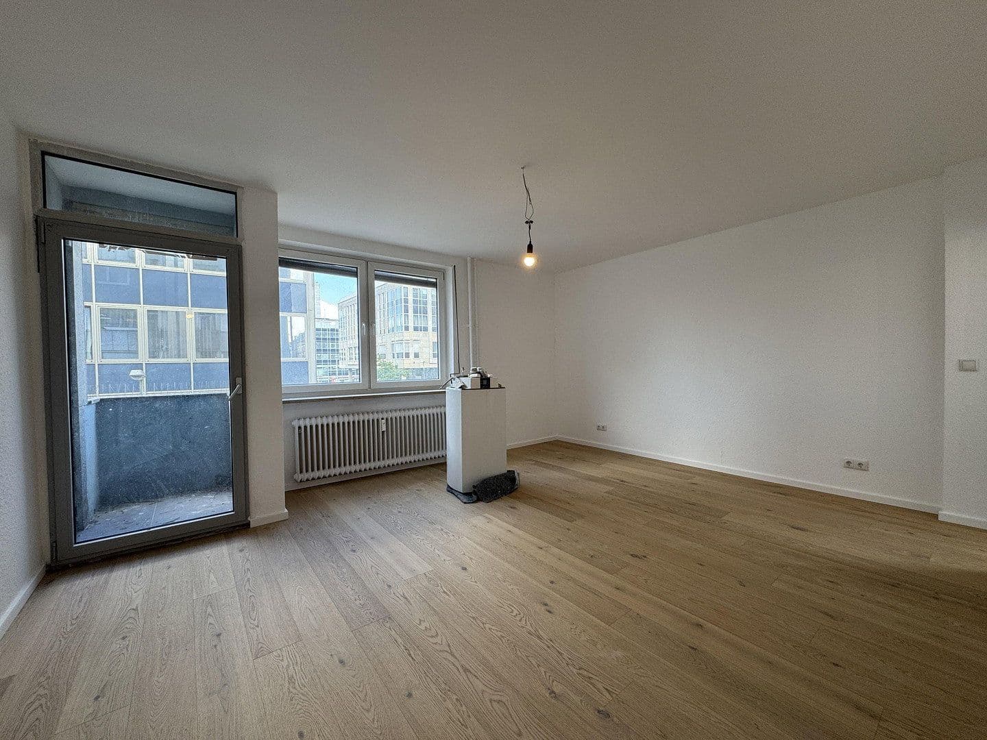 Pronájem bytu 1+1 33 m², Zeil 39, Frankfurt am Main, Hessen Pronájem bytu 1+1 33 m², Zeil 39, Frankfurt am Main, Hessen
