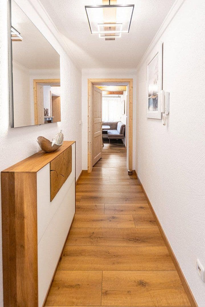 Prodej domu 330 m², pozemek 1.364 m², Berchtesgadener Straße 10, Schneizlreuth OT Weißbach a.d. Alpenstraße, Bavorsko Prodej domu 330 m², pozemek 1.364 m², Berchtesgadener Straße 10, Schneizlreuth OT Weißbach a.d. Alpenstraße, Bavorsko