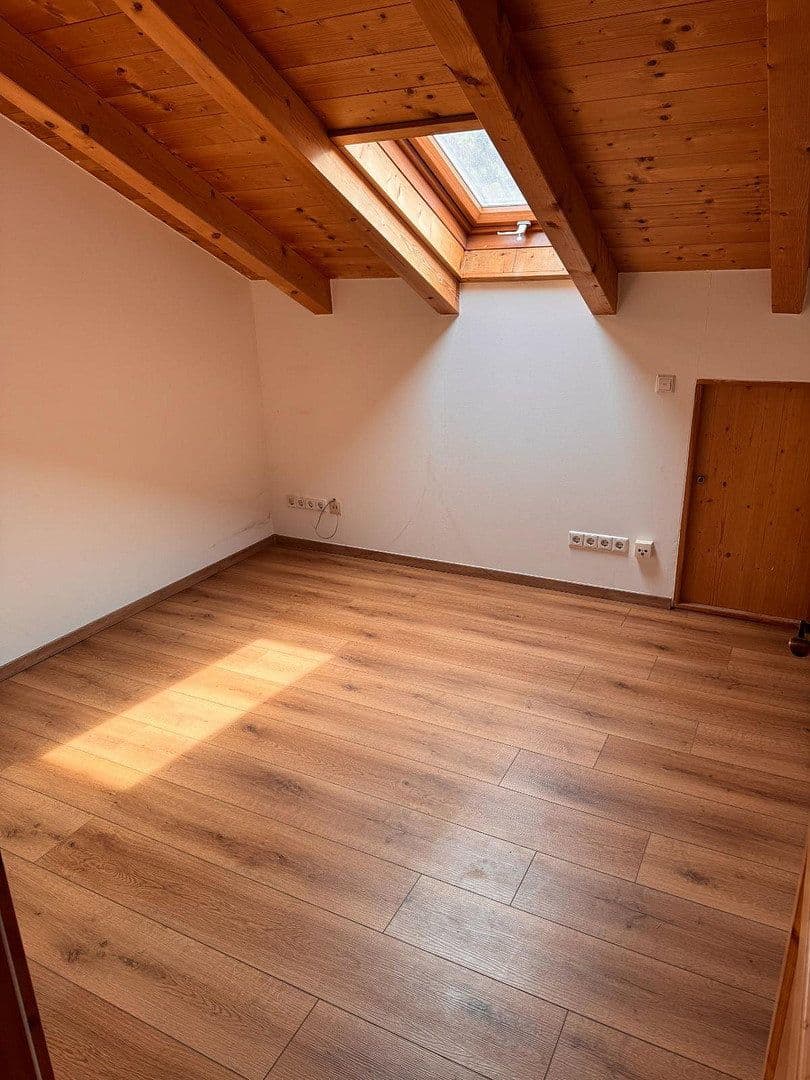 Prodej domu 330 m², pozemek 1.364 m², Berchtesgadener Straße 10, Schneizlreuth OT Weißbach a.d. Alpenstraße, Bavorsko Prodej domu 330 m², pozemek 1.364 m², Berchtesgadener Straße 10, Schneizlreuth OT Weißbach a.d. Alpenstraße, Bavorsko