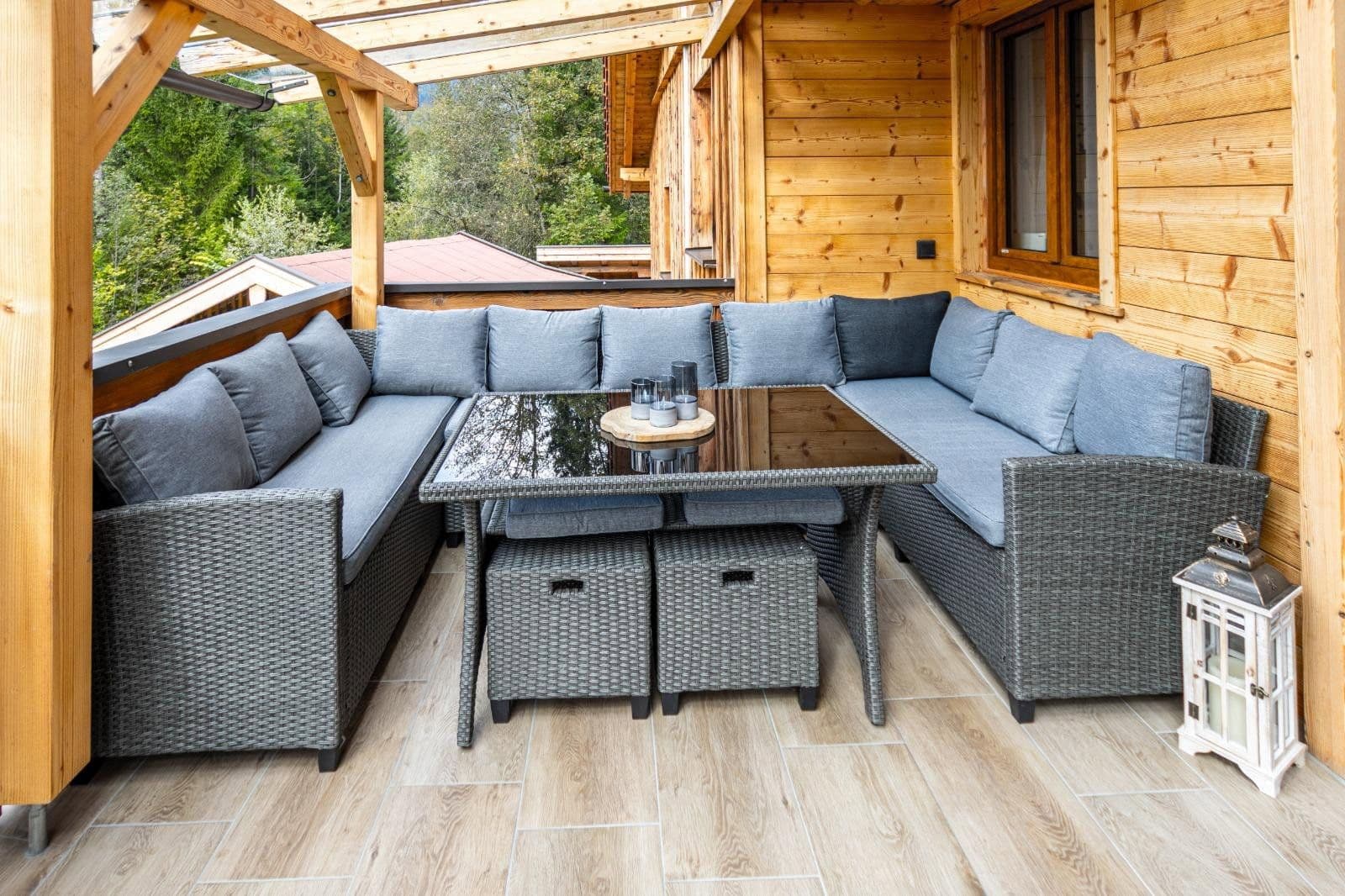 Prodej domu 330 m², pozemek 1.364 m², Berchtesgadener Straße 10, Schneizlreuth OT Weißbach a.d. Alpenstraße, Bavorsko Prodej domu 330 m², pozemek 1.364 m², Berchtesgadener Straße 10, Schneizlreuth OT Weißbach a.d. Alpenstraße, Bavorsko