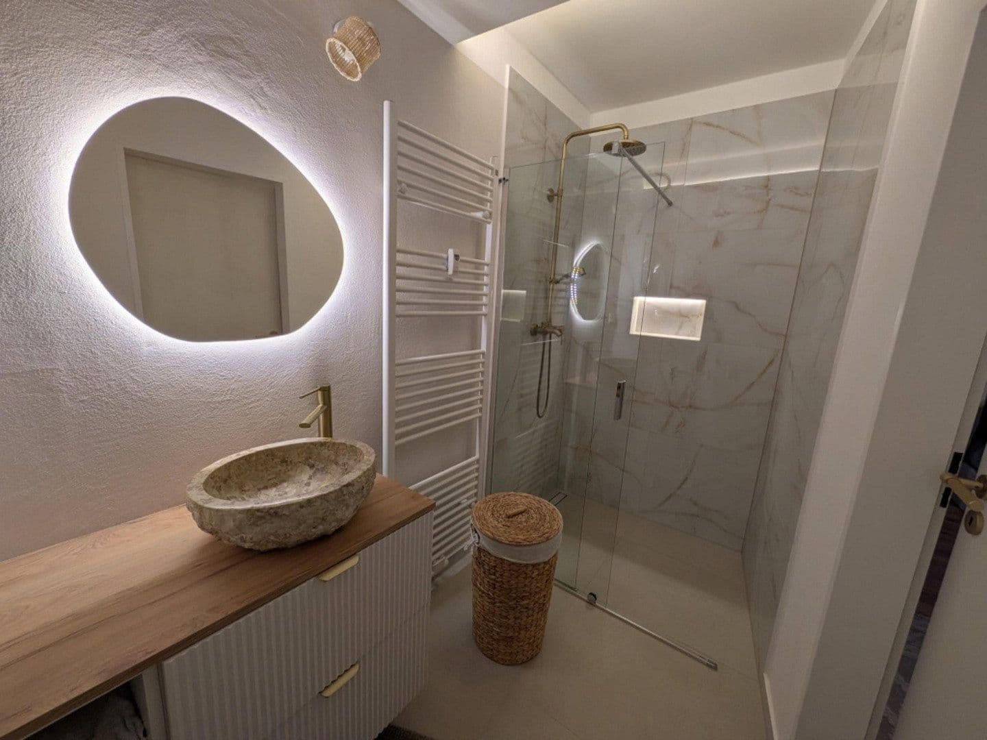 Pronájem bytu 1+1 40 m², Fleherstr 183, Düsseldorf, Severní Porýní-Vestfálsko Pronájem bytu 1+1 40 m², Fleherstr 183, Düsseldorf, Severní Porýní-Vestfálsko