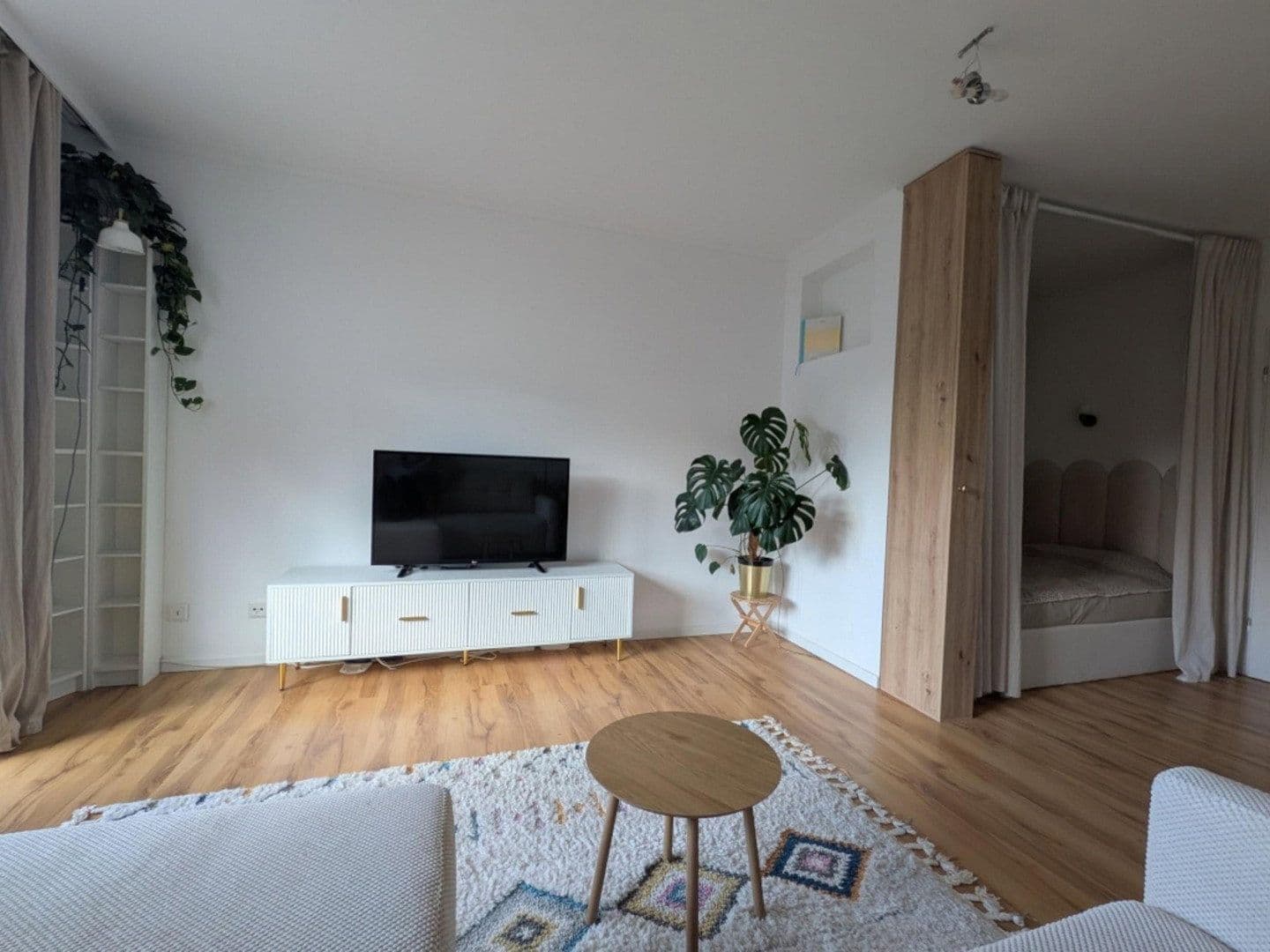 Pronájem bytu 1+1 40 m², Fleherstr 183, Düsseldorf, Severní Porýní-Vestfálsko Pronájem bytu 1+1 40 m², Fleherstr 183, Düsseldorf, Severní Porýní-Vestfálsko