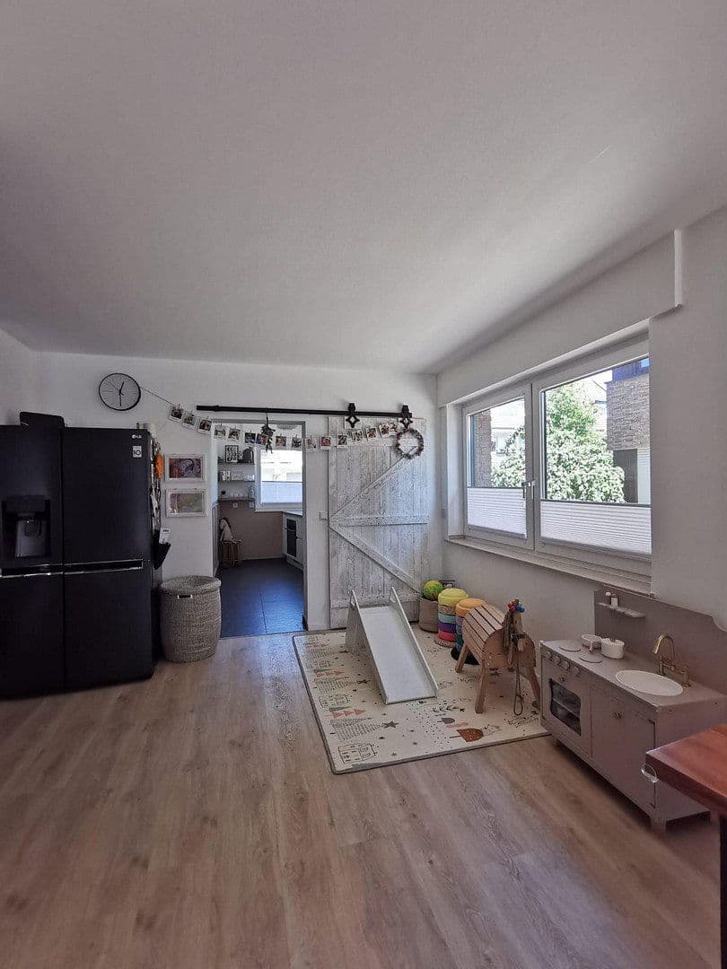 Prodej bytu 4+1 128 m², Meerbusch, Severní Porýní-Vestfálsko Prodej bytu 4+1 128 m², Meerbusch, Severní Porýní-Vestfálsko
