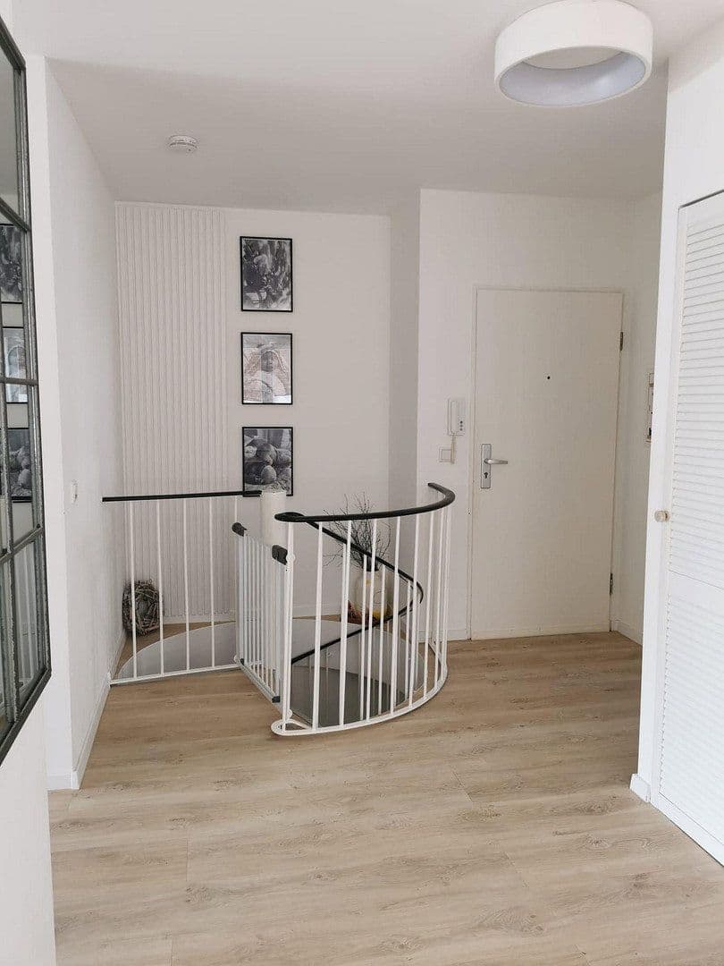 Prodej bytu 4+1 128 m², Meerbusch, Severní Porýní-Vestfálsko Prodej bytu 4+1 128 m², Meerbusch, Severní Porýní-Vestfálsko