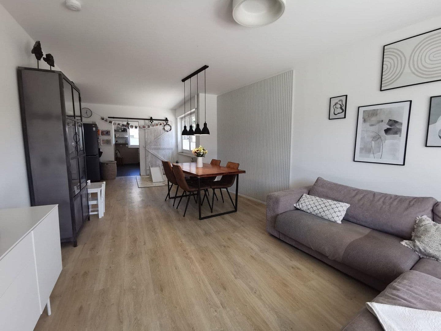 Prodej bytu 4+1 128 m², Meerbusch, Severní Porýní-Vestfálsko Prodej bytu 4+1 128 m², Meerbusch, Severní Porýní-Vestfálsko