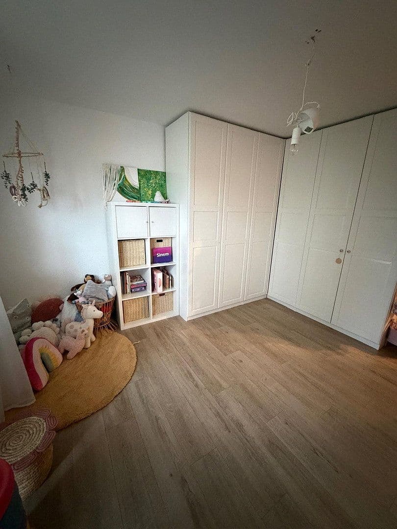 Pronájem bytu 4+kk 100 m², Leinfelden-Echterdingen, Bádensko-Württembersko Pronájem bytu 4+kk 100 m², Leinfelden-Echterdingen, Bádensko-Württembersko