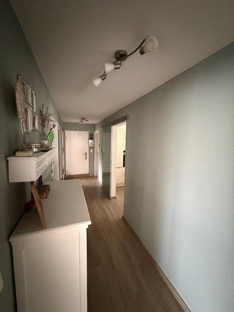Pronájem bytu 4+kk 100 m², Leinfelden-Echterdingen, Bádensko-Württembersko Pronájem bytu 4+kk 100 m², Leinfelden-Echterdingen, Bádensko-Württembersko
