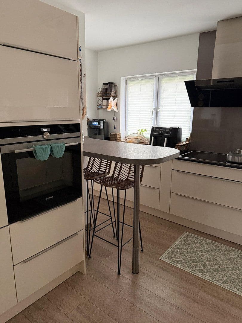 Pronájem bytu 4+kk 100 m², Leinfelden-Echterdingen, Bádensko-Württembersko Pronájem bytu 4+kk 100 m², Leinfelden-Echterdingen, Bádensko-Württembersko