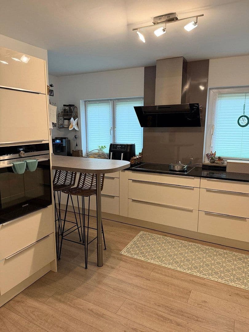 Pronájem bytu 4+kk 100 m², Leinfelden-Echterdingen, Bádensko-Württembersko Pronájem bytu 4+kk 100 m², Leinfelden-Echterdingen, Bádensko-Württembersko