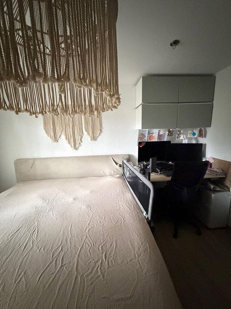 Pronájem bytu 4+kk 100 m², Leinfelden-Echterdingen, Bádensko-Württembersko Pronájem bytu 4+kk 100 m², Leinfelden-Echterdingen, Bádensko-Württembersko
