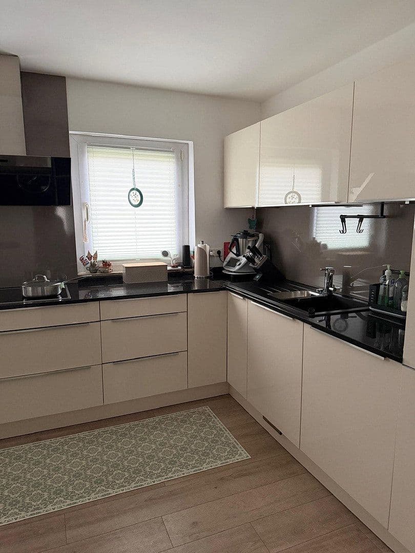 Pronájem bytu 4+kk 100 m², Leinfelden-Echterdingen, Bádensko-Württembersko Pronájem bytu 4+kk 100 m², Leinfelden-Echterdingen, Bádensko-Württembersko