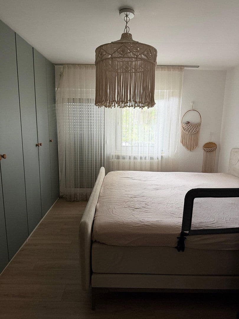 Pronájem bytu 4+kk 100 m², Leinfelden-Echterdingen, Bádensko-Württembersko Pronájem bytu 4+kk 100 m², Leinfelden-Echterdingen, Bádensko-Württembersko