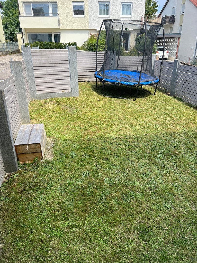 Pronájem bytu 4+kk 100 m², Leinfelden-Echterdingen, Bádensko-Württembersko Pronájem bytu 4+kk 100 m², Leinfelden-Echterdingen, Bádensko-Württembersko