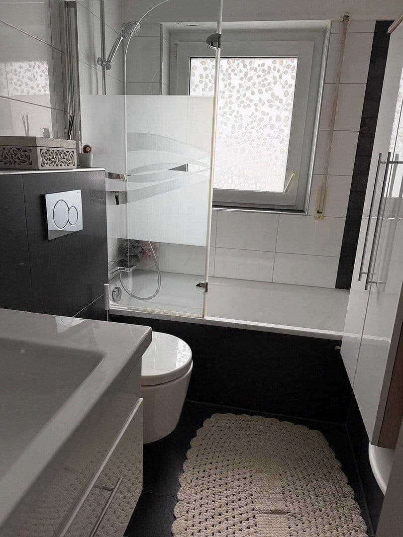 Pronájem bytu 4+kk 100 m², Leinfelden-Echterdingen, Bádensko-Württembersko Pronájem bytu 4+kk 100 m², Leinfelden-Echterdingen, Bádensko-Württembersko