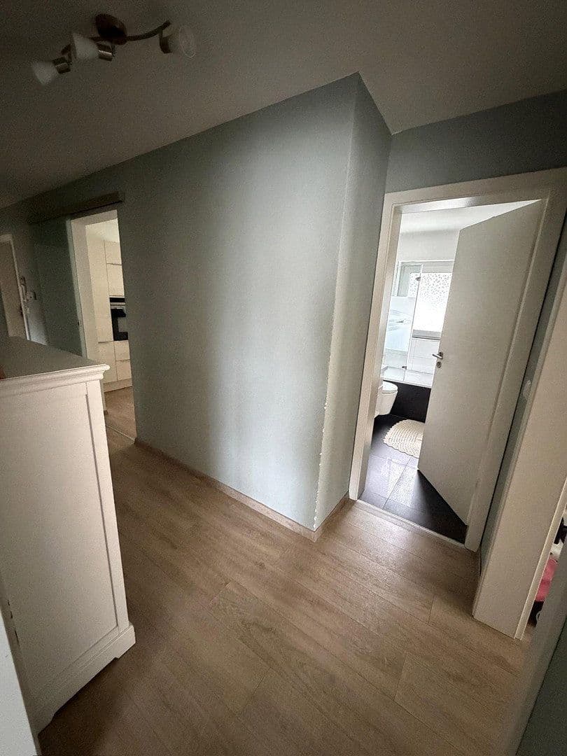 Pronájem bytu 4+kk 100 m², Leinfelden-Echterdingen, Bádensko-Württembersko Pronájem bytu 4+kk 100 m², Leinfelden-Echterdingen, Bádensko-Württembersko