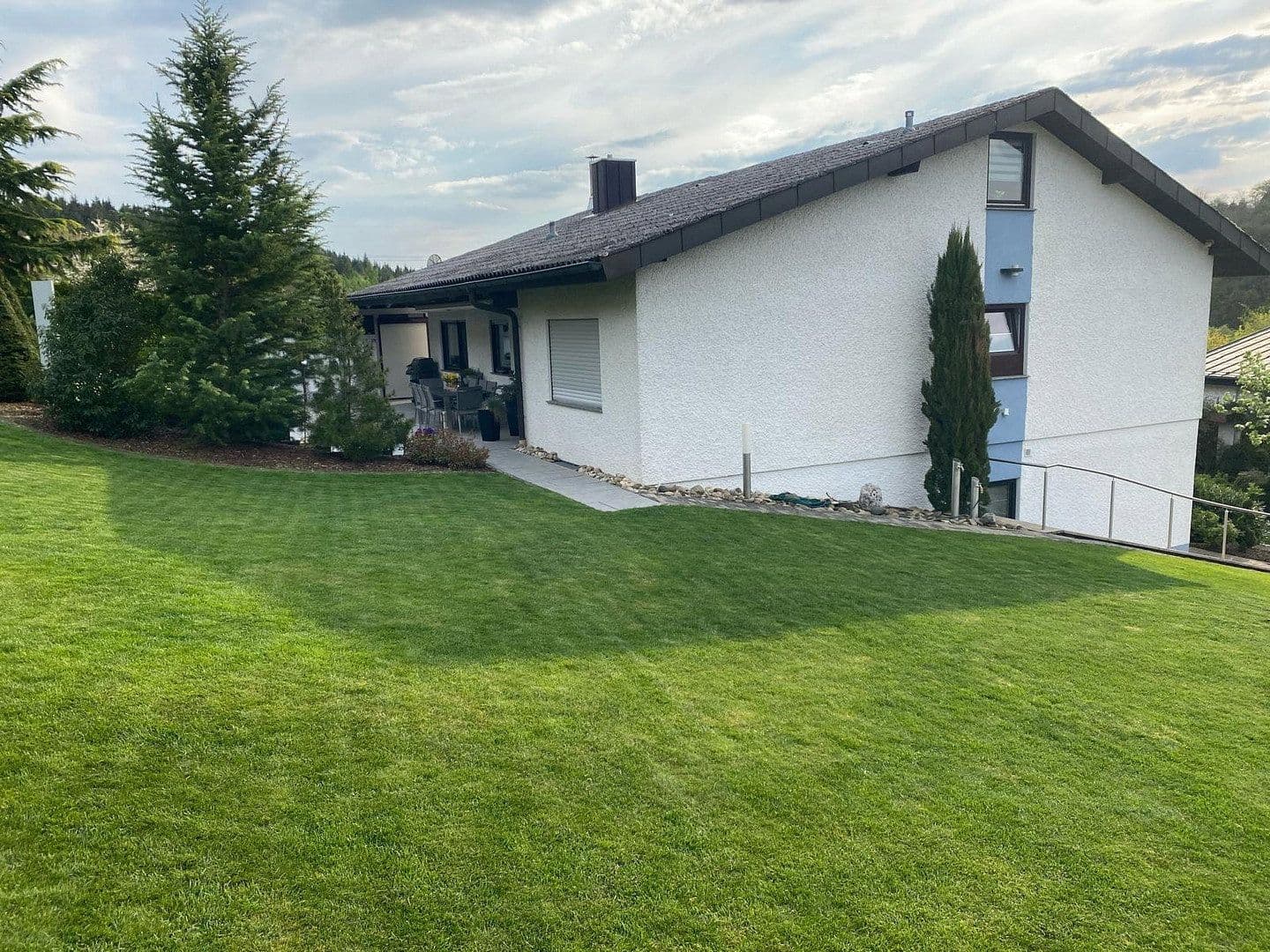 Prodej domu 160 m², pozemek 950 m², Hainstraße 15, Billigheim, Bádensko-Württembersko Prodej domu 160 m², pozemek 950 m², Hainstraße 15, Billigheim, Bádensko-Württembersko
