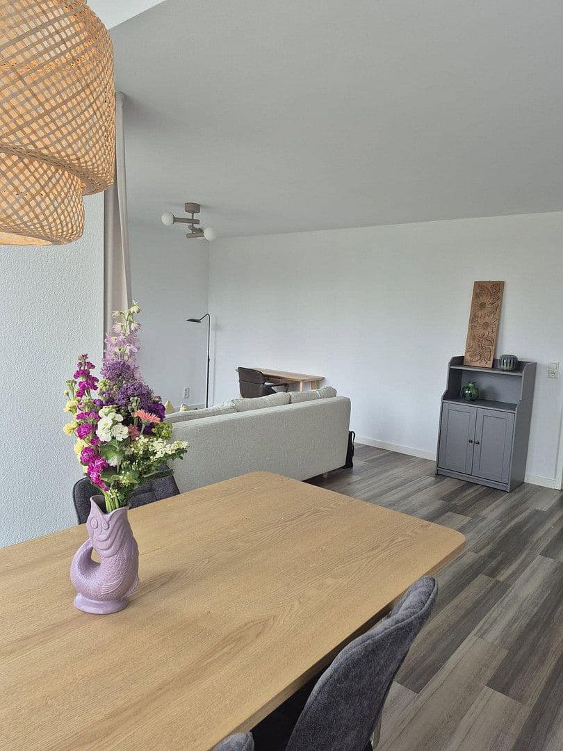 Pronájem bytu 2+1 68 m², Düsseldorf, Severní Porýní-Vestfálsko Pronájem bytu 2+1 68 m², Düsseldorf, Severní Porýní-Vestfálsko