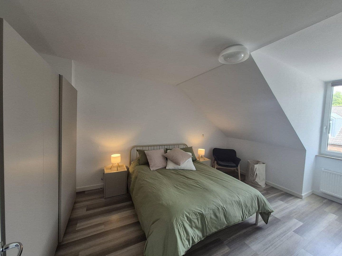 Pronájem bytu 2+1 68 m², Düsseldorf, Severní Porýní-Vestfálsko Pronájem bytu 2+1 68 m², Düsseldorf, Severní Porýní-Vestfálsko