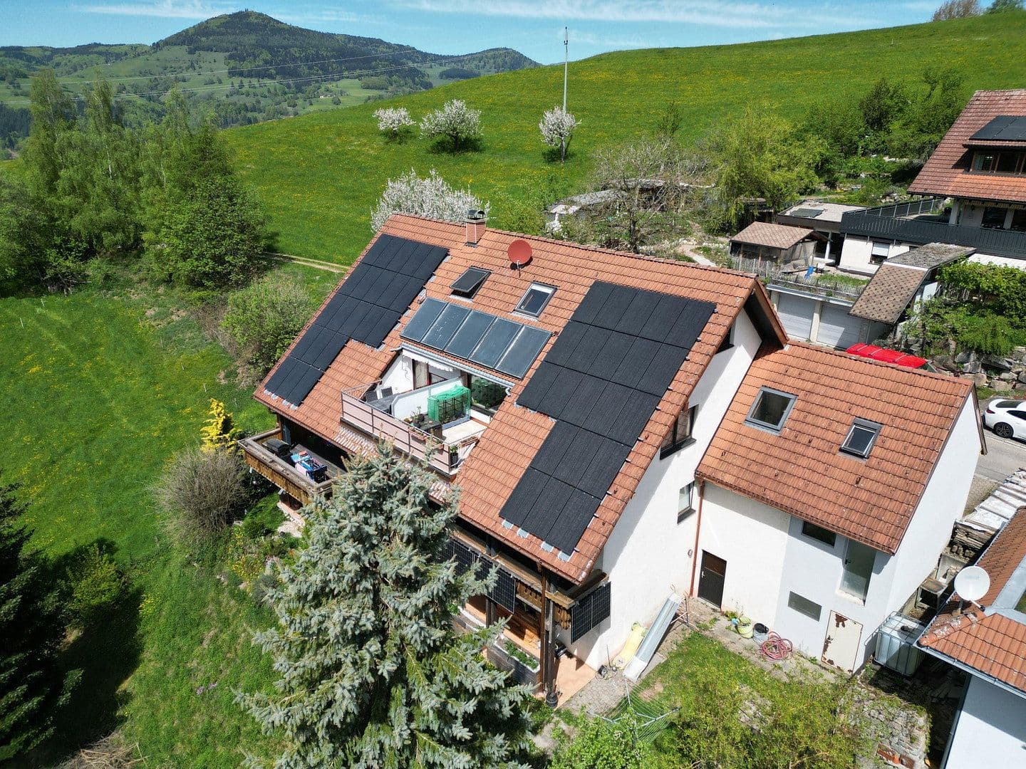 Prodej bytu 3+kk 78 m², Bürchbühl 8, Zell im Wiesental, Bádensko-Württembersko Prodej bytu 3+kk 78 m², Bürchbühl 8, Zell im Wiesental, Bádensko-Württembersko