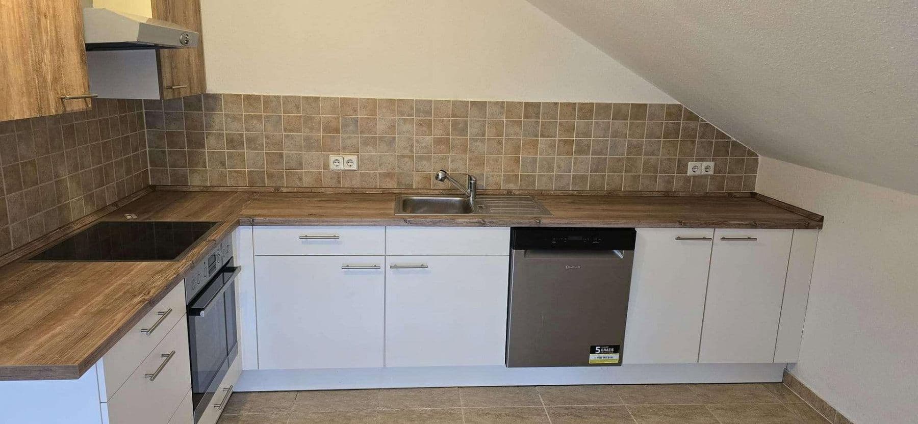 Pronájem bytu 3+1 120 m², Geschwister-Scholl-Straße 34, Langgöns, Hessen Pronájem bytu 3+1 120 m², Geschwister-Scholl-Straße 34, Langgöns, Hessen