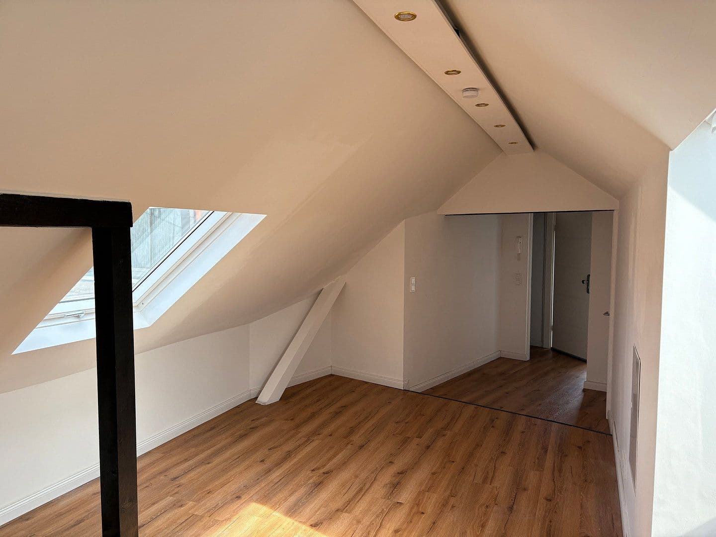Pronájem bytu 3+1 72 m², Koblenz, Porýní-Falc Pronájem bytu 3+1 72 m², Koblenz, Porýní-Falc