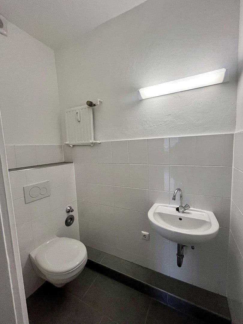 Pronájem bytu 5+1 114 m², Am Buchenbaum 21, Duisburg, Severní Porýní-Vestfálsko Pronájem bytu 5+1 114 m², Am Buchenbaum 21, Duisburg, Severní Porýní-Vestfálsko