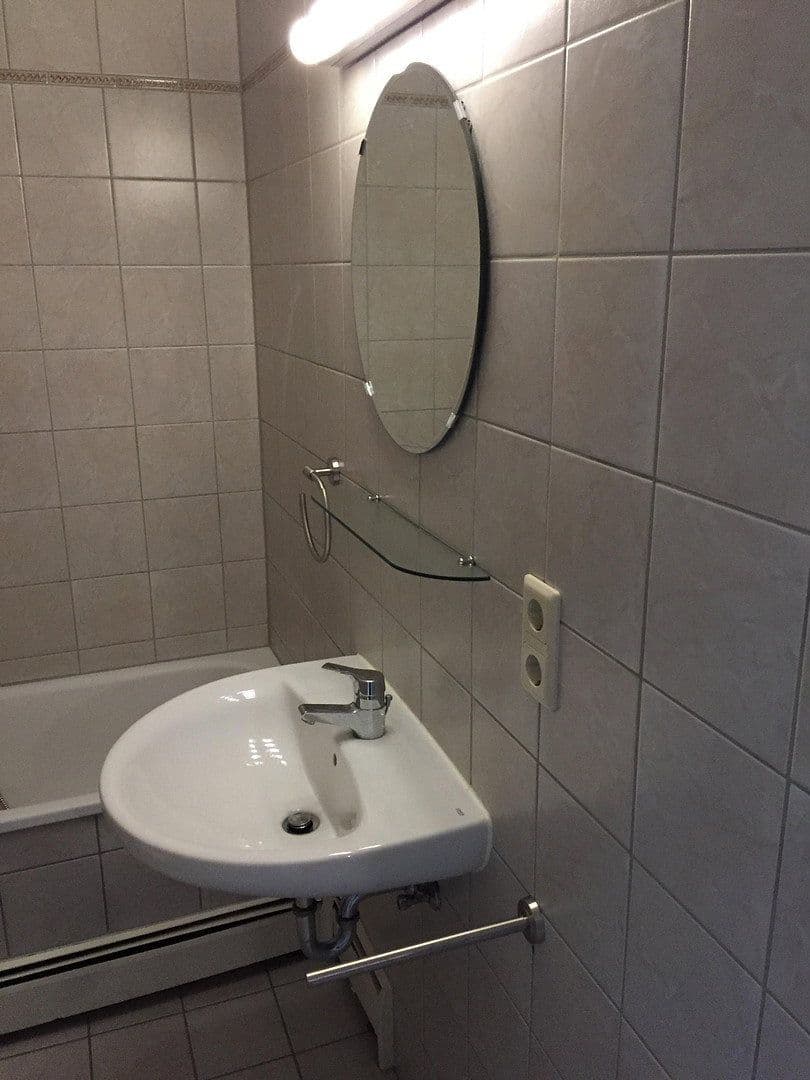 Pronájem bytu 3+1 74 m², Bonn, Severní Porýní-Vestfálsko Pronájem bytu 3+1 74 m², Bonn, Severní Porýní-Vestfálsko