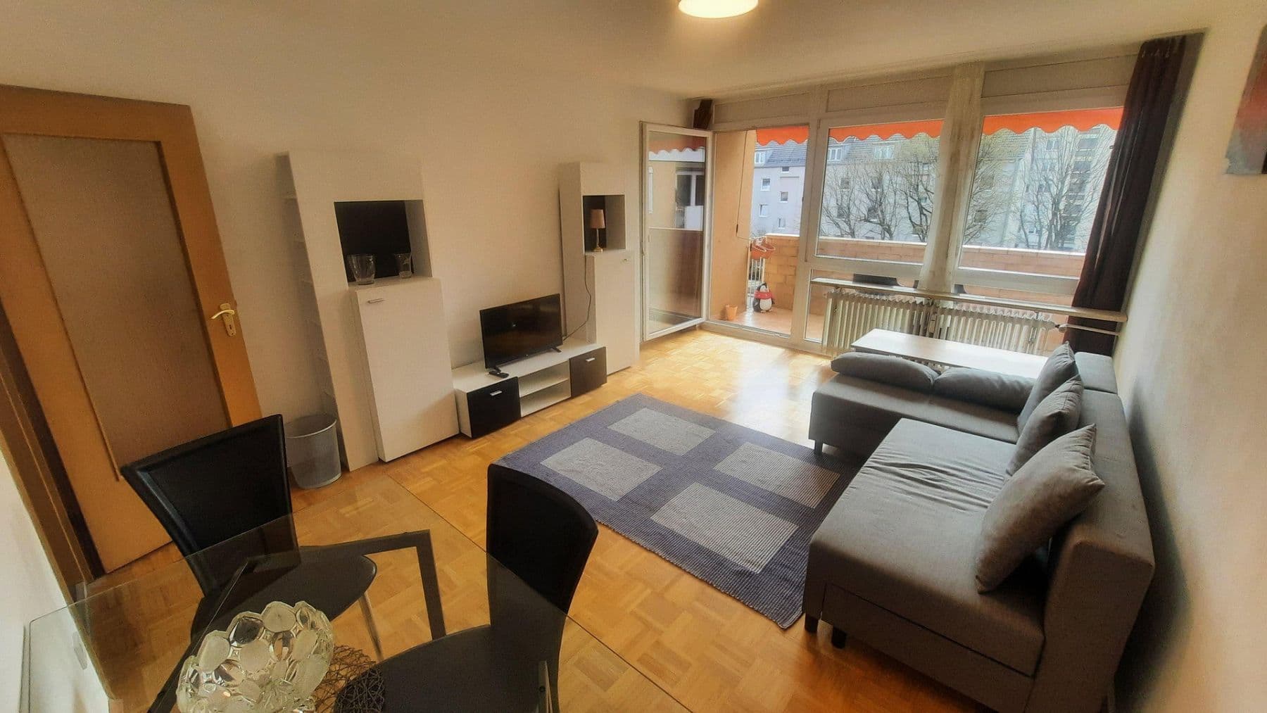 Pronájem bytu 2+1 57 m², Arnimstr. 19, München, Bavorsko Pronájem bytu 2+1 57 m², Arnimstr. 19, München, Bavorsko