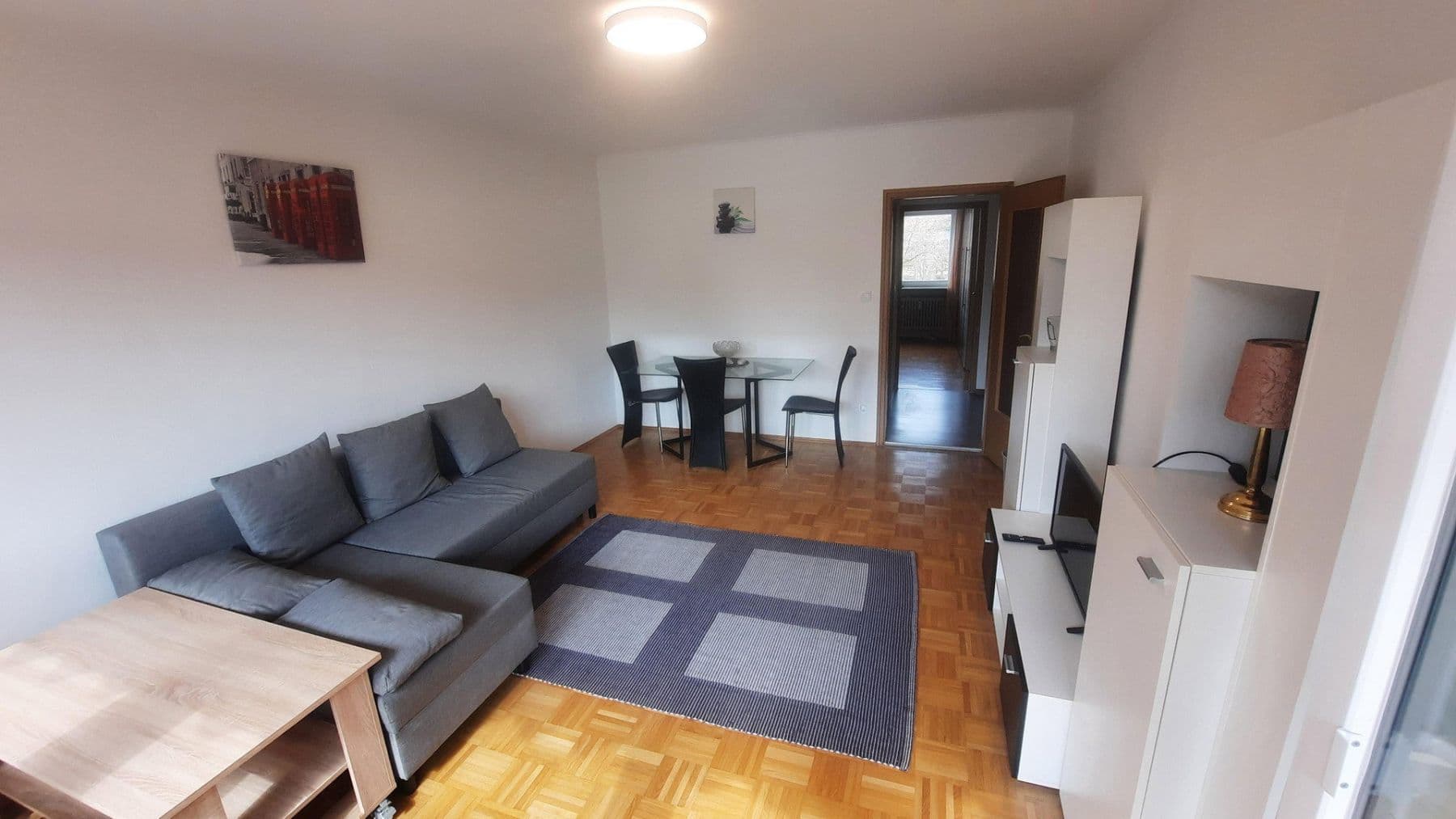 Pronájem bytu 2+1 57 m², Arnimstr. 19, München, Bavorsko Pronájem bytu 2+1 57 m², Arnimstr. 19, München, Bavorsko