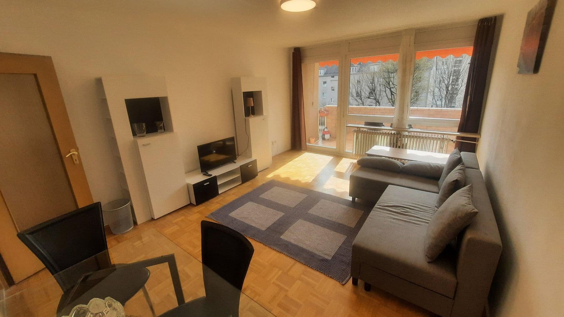Pronájem bytu 2+1 57 m², Arnimstr. 19, München, Bavorsko Pronájem bytu 2+1 57 m², Arnimstr. 19, München, Bavorsko