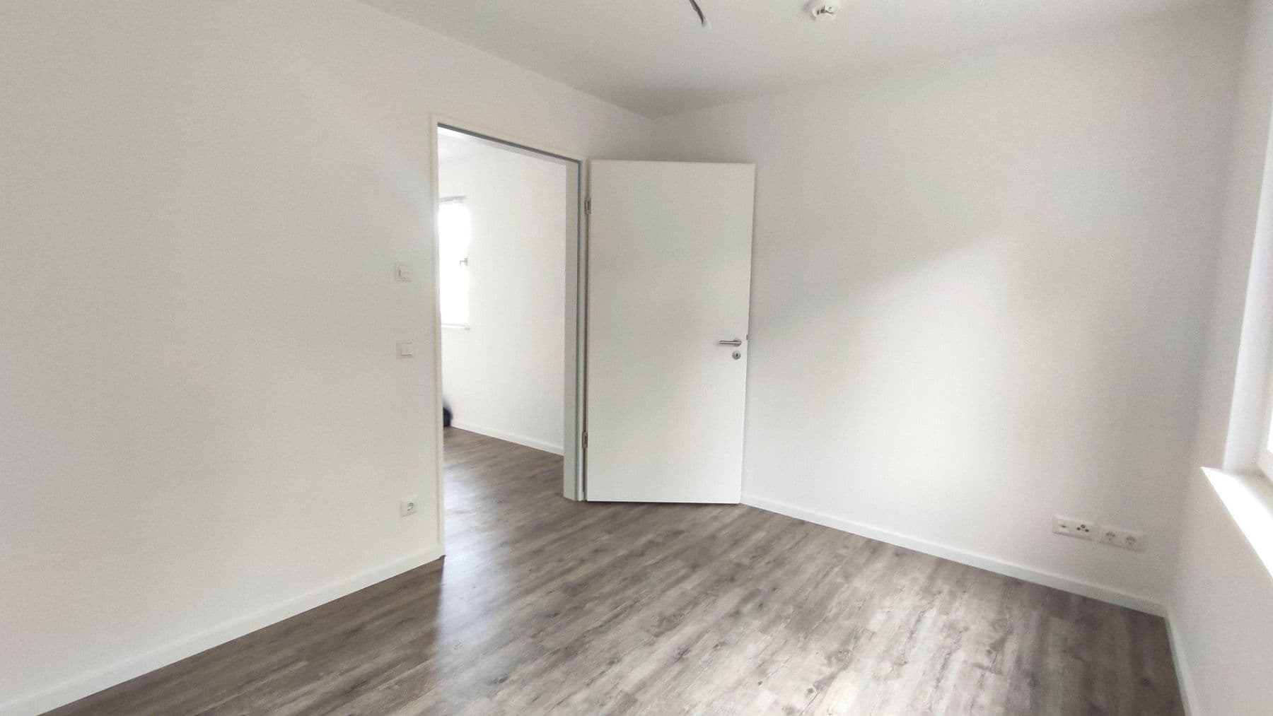 Pronájem bytu 2+1 52 m², Trautenauer Str. 13, Berlin, Berlín Pronájem bytu 2+1 52 m², Trautenauer Str. 13, Berlin, Berlín