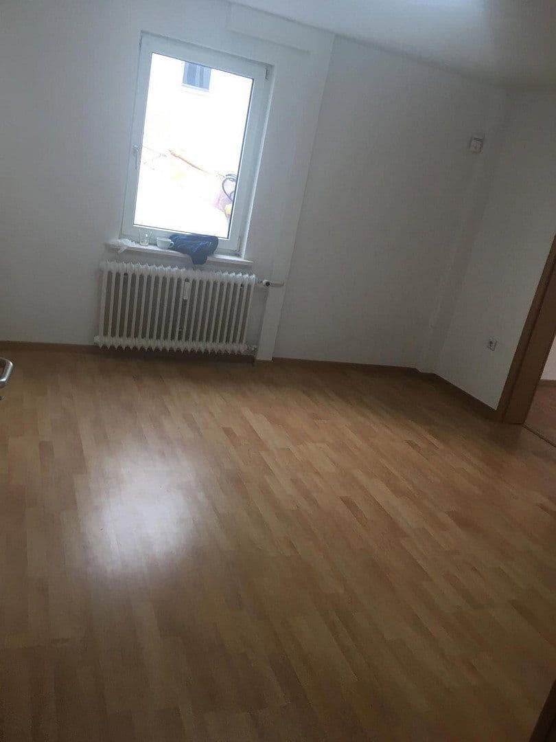 Pronájem domu 55 m², pozemek 350 m², Sturmbühlstr.97, Villingen-Schwenningen, Bádensko-Württembersko Pronájem domu 55 m², pozemek 350 m², Sturmbühlstr.97, Villingen-Schwenningen, Bádensko-Württembersko