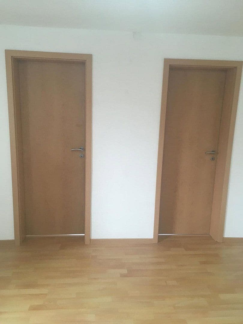 Pronájem domu 55 m², pozemek 350 m², Sturmbühlstr.97, Villingen-Schwenningen, Bádensko-Württembersko Pronájem domu 55 m², pozemek 350 m², Sturmbühlstr.97, Villingen-Schwenningen, Bádensko-Württembersko