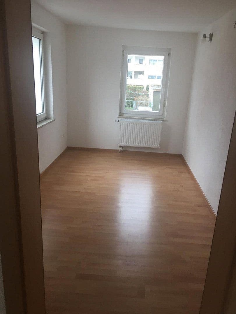 Pronájem domu 55 m², pozemek 350 m², Sturmbühlstr.97, Villingen-Schwenningen, Bádensko-Württembersko Pronájem domu 55 m², pozemek 350 m², Sturmbühlstr.97, Villingen-Schwenningen, Bádensko-Württembersko