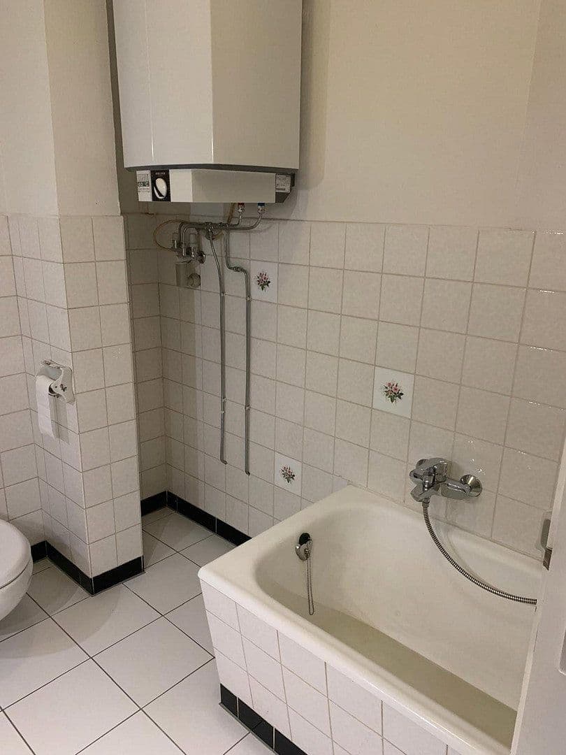 Pronájem bytu 2+1 43 m², Markt 4, Bonn, Severní Porýní-Vestfálsko Pronájem bytu 2+1 43 m², Markt 4, Bonn, Severní Porýní-Vestfálsko