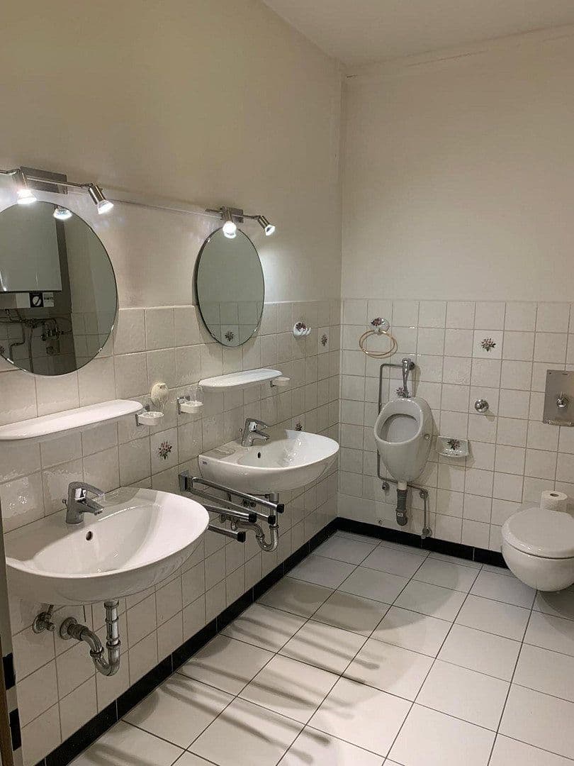 Pronájem bytu 2+1 43 m², Markt 4, Bonn, Severní Porýní-Vestfálsko Pronájem bytu 2+1 43 m², Markt 4, Bonn, Severní Porýní-Vestfálsko