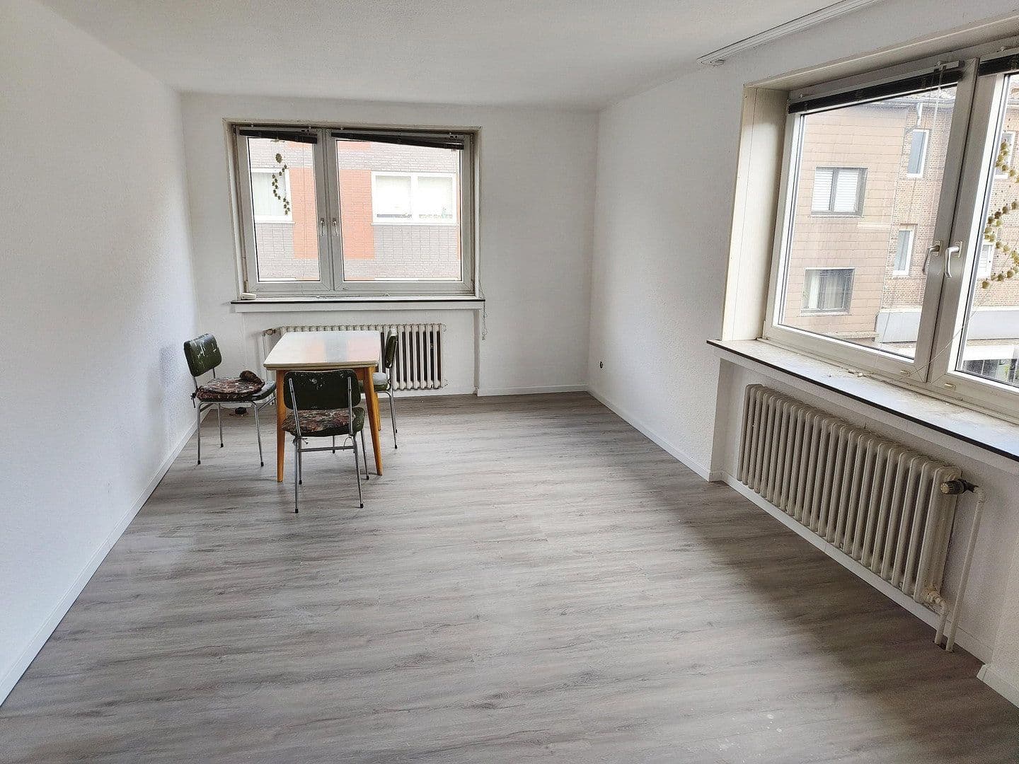 Pronájem bytu 2+1 67 m², Bergstr.8, Oberhausen, Severní Porýní-Vestfálsko Pronájem bytu 2+1 67 m², Bergstr.8, Oberhausen, Severní Porýní-Vestfálsko