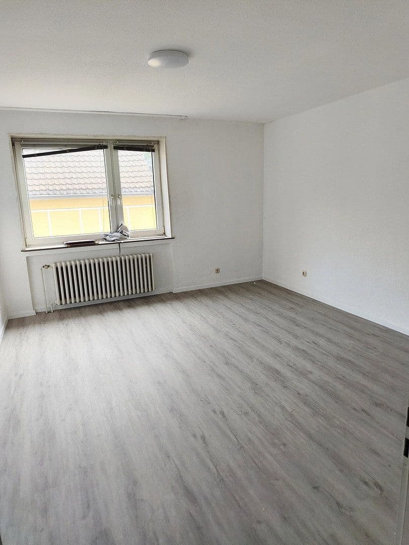 Pronájem bytu 2+1 67 m², Bergstr.8, Oberhausen, Severní Porýní-Vestfálsko Pronájem bytu 2+1 67 m², Bergstr.8, Oberhausen, Severní Porýní-Vestfálsko