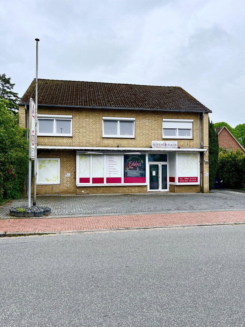 Prodej domu 220 m², pozemek 800 m², Hauptstraße 31, Nordhastedt, Šlesvicko-Holštýnsko Prodej domu 220 m², pozemek 800 m², Hauptstraße 31, Nordhastedt, Šlesvicko-Holštýnsko