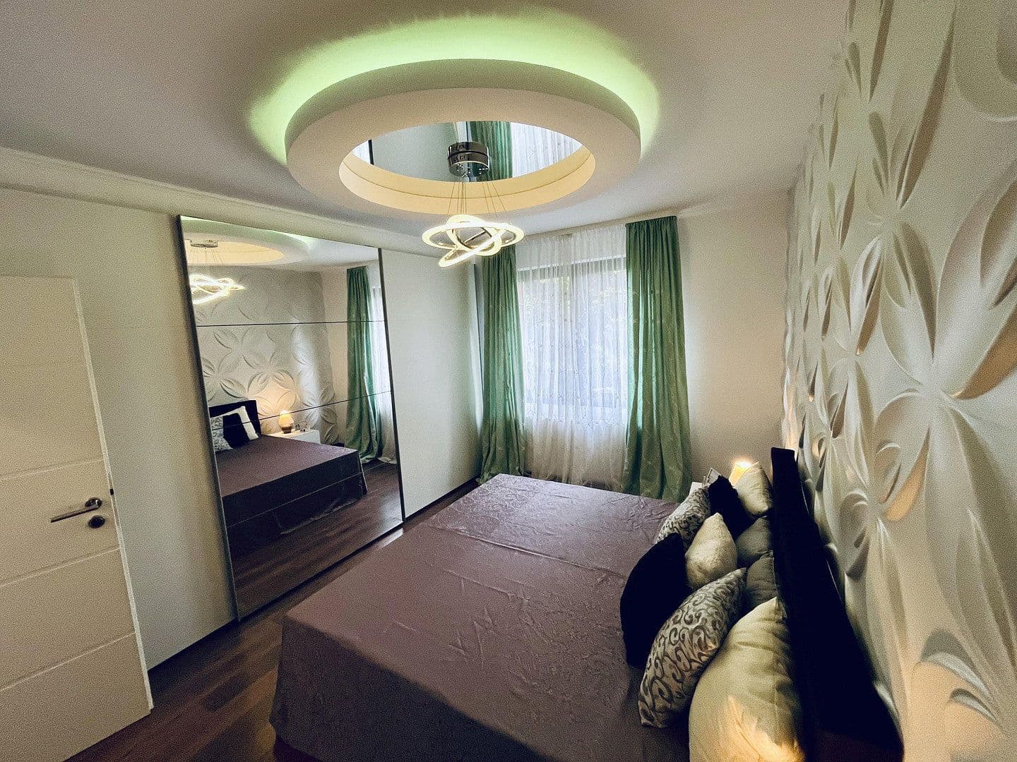 Prodej bytu 3+kk 75 m², Oberhausen, Severní Porýní-Vestfálsko Prodej bytu 3+kk 75 m², Oberhausen, Severní Porýní-Vestfálsko