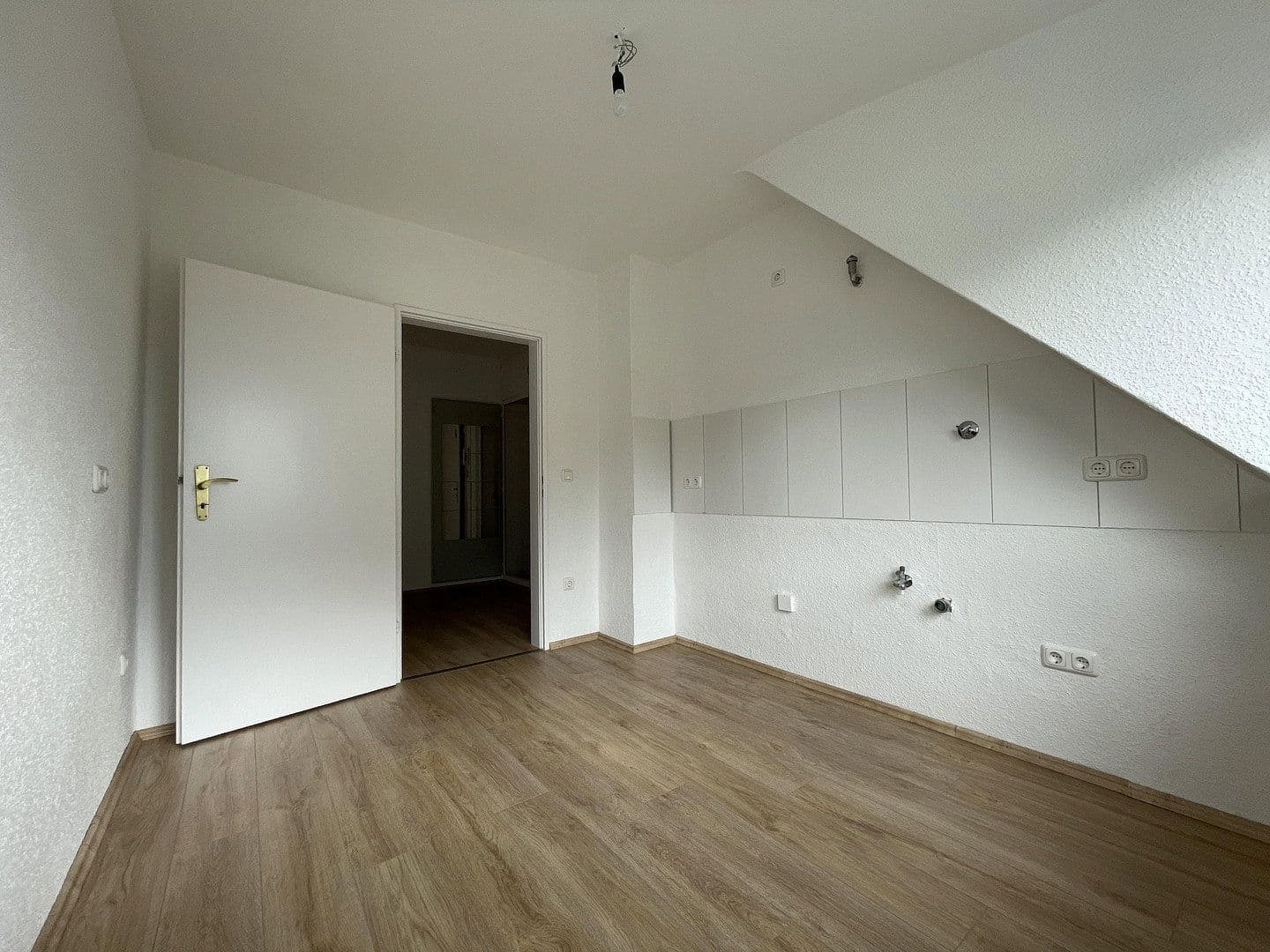 Pronájem bytu 3+1 76 m², Scheppmannskamp 9, Essen, Severní Porýní-Vestfálsko Pronájem bytu 3+1 76 m², Scheppmannskamp 9, Essen, Severní Porýní-Vestfálsko