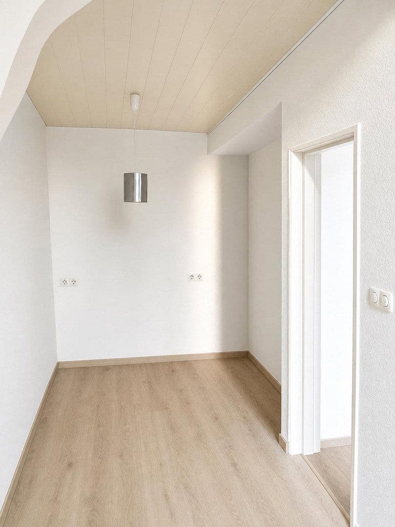 Pronájem bytu 2+1 61 m², Kaiserstr. 61, Friedberg (Hessen), Hessen Pronájem bytu 2+1 61 m², Kaiserstr. 61, Friedberg (Hessen), Hessen