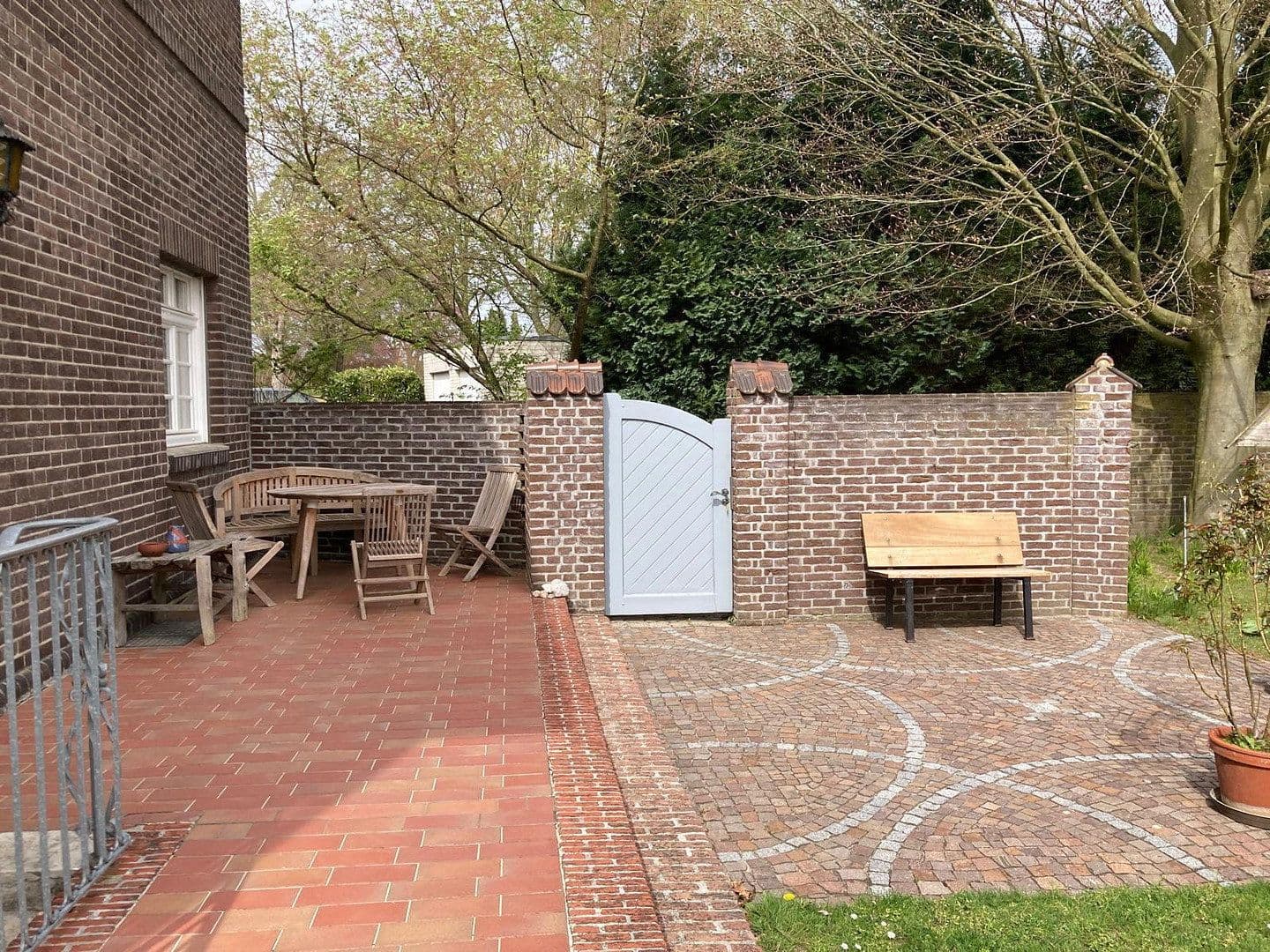 Prodej domu 330 m², pozemek 2.000 m², Brüggener Str. 38,, Brüggen, Severní Porýní-Vestfálsko Prodej domu 330 m², pozemek 2.000 m², Brüggener Str. 38,, Brüggen, Severní Porýní-Vestfálsko