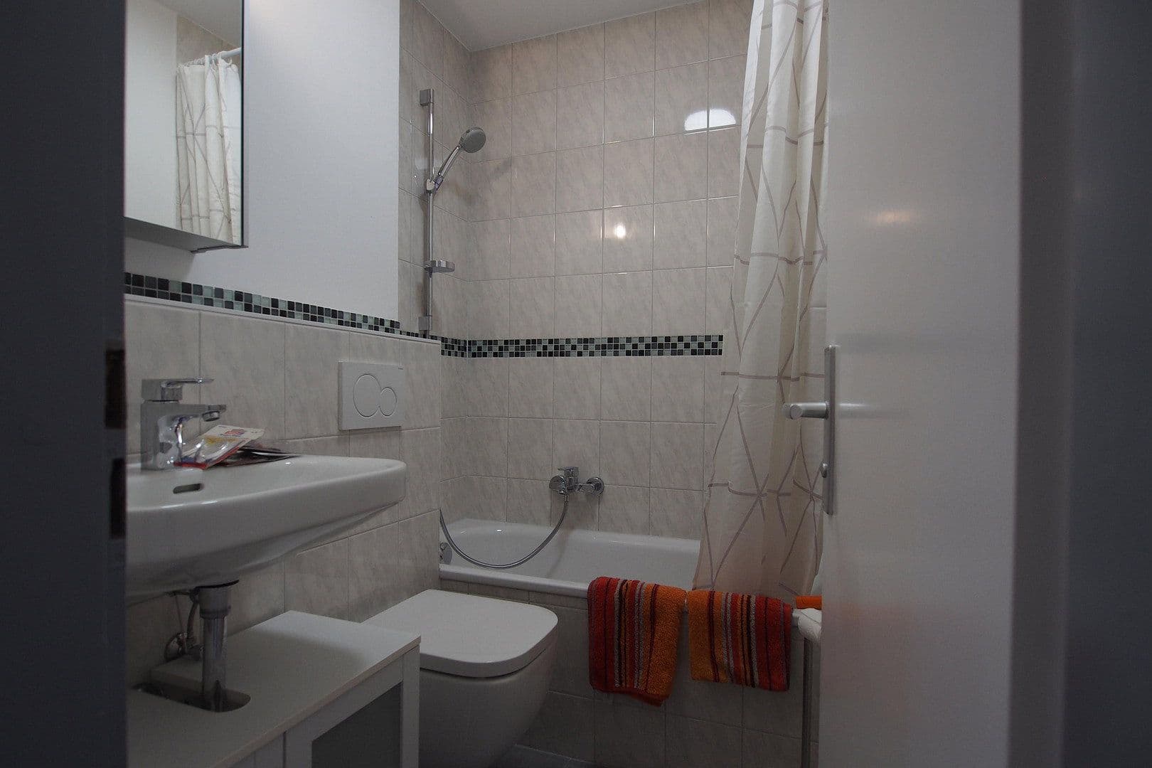 Pronájem bytu 1+1 19 m², Kreuzerweg 33, München, Bavorsko Pronájem bytu 1+1 19 m², Kreuzerweg 33, München, Bavorsko