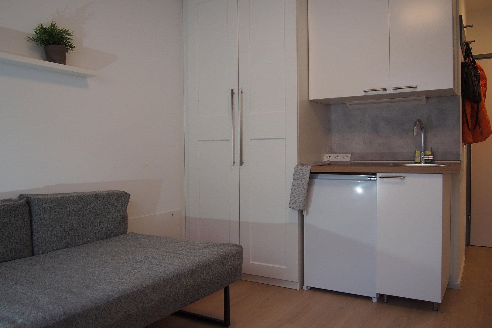 Pronájem bytu 1+1 19 m², Kreuzerweg 33, München, Bavorsko Pronájem bytu 1+1 19 m², Kreuzerweg 33, München, Bavorsko