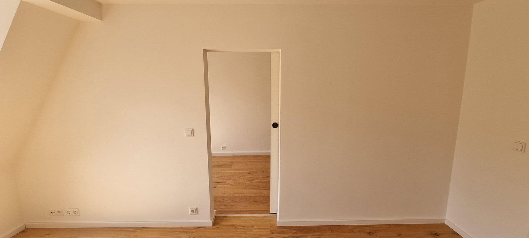 Pronájem bytu 2+1 42 m², Schillerstraße 4, Nürnberg, Bavorsko Pronájem bytu 2+1 42 m², Schillerstraße 4, Nürnberg, Bavorsko