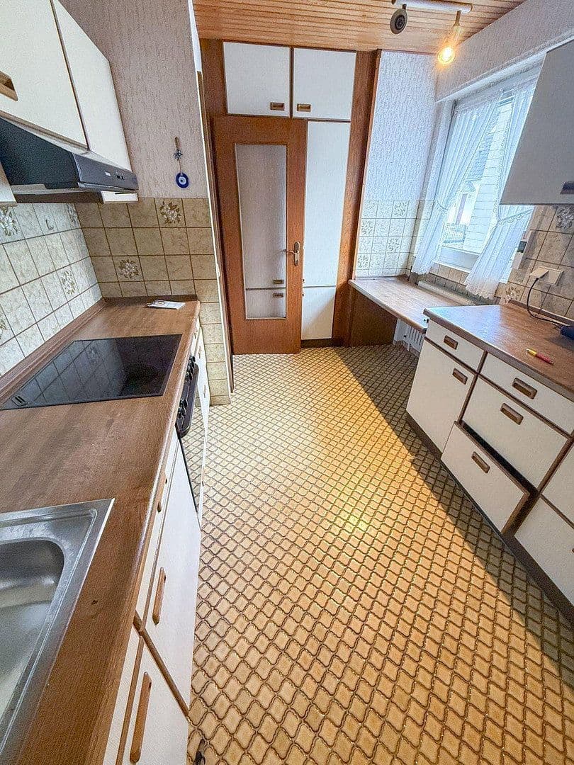 Pronájem bytu 2+1 72 m², Mülhausener Str. 23, Leverkusen, Severní Porýní-Vestfálsko Pronájem bytu 2+1 72 m², Mülhausener Str. 23, Leverkusen, Severní Porýní-Vestfálsko