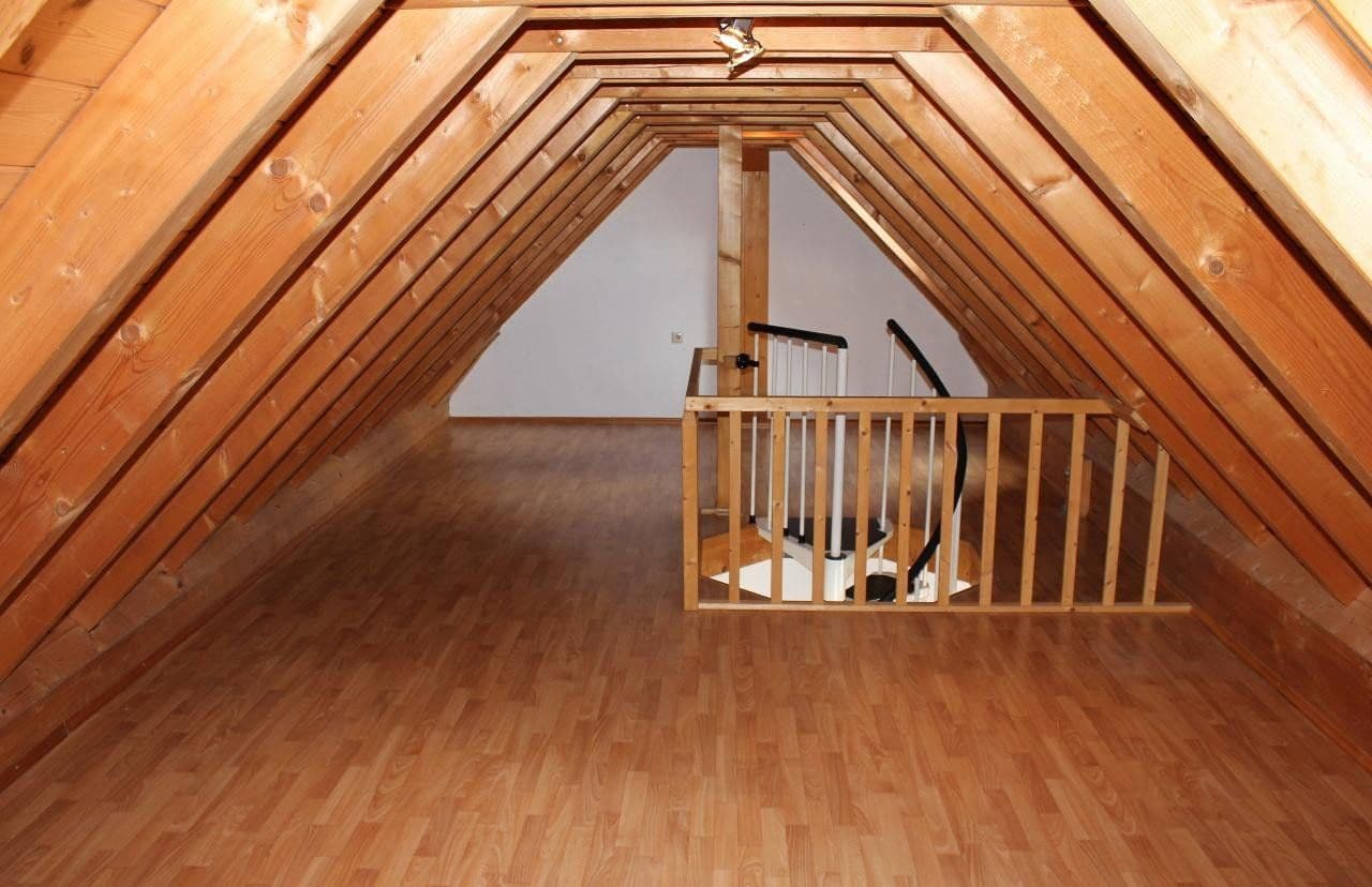 Pronájem bytu 3+1 80 m², Schriesheim, Bádensko-Württembersko Pronájem bytu 3+1 80 m², Schriesheim, Bádensko-Württembersko